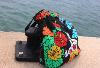 Cuida de ti, cuida tu imagen, Mi momento Locomia, pantalones vintage, bolso vintage, blusa primark, flatfoms Zara, summer looks, summer trends, outfit of the day, street style 13