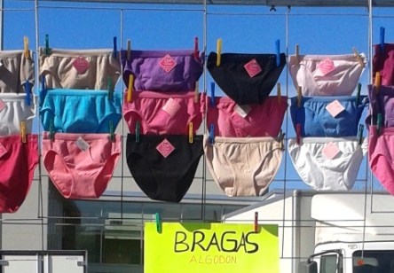 Yo no soy gente, Historias reales, Mundo surrealista,  confesiones de una fashion victim, fashionvictim, confessions, padre he pecado, outlets, vintage, teletienda, venta on line, shopping time 8