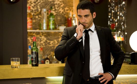 sin-tetas-no-hay-paraiso-yonosoygente-historias-reales-mundo-surrealista-nombres-te-gusta-tu-nombre-alicia-en-el-pais-de-las-maravillas